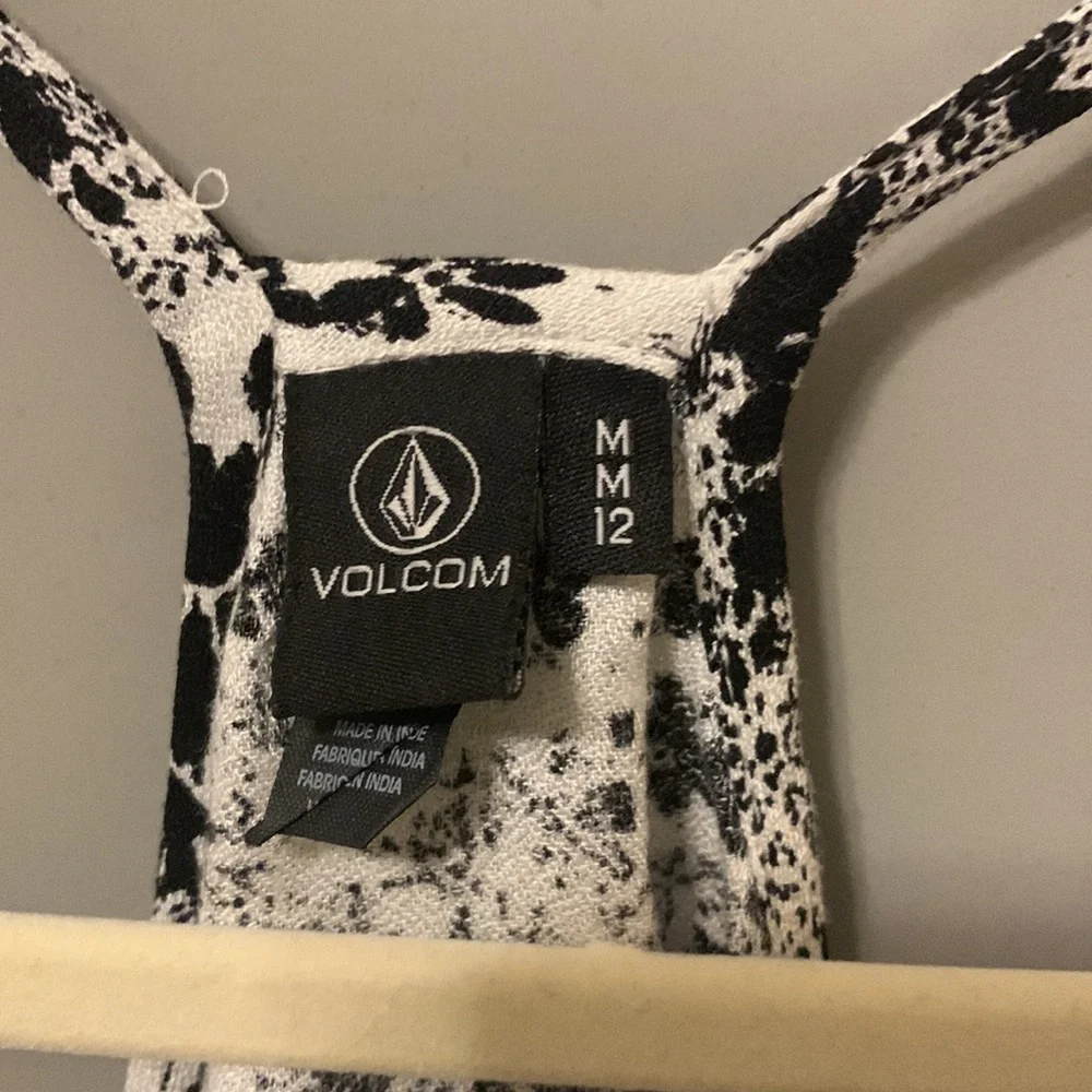 Volcom Tank - Picture 3 of 6